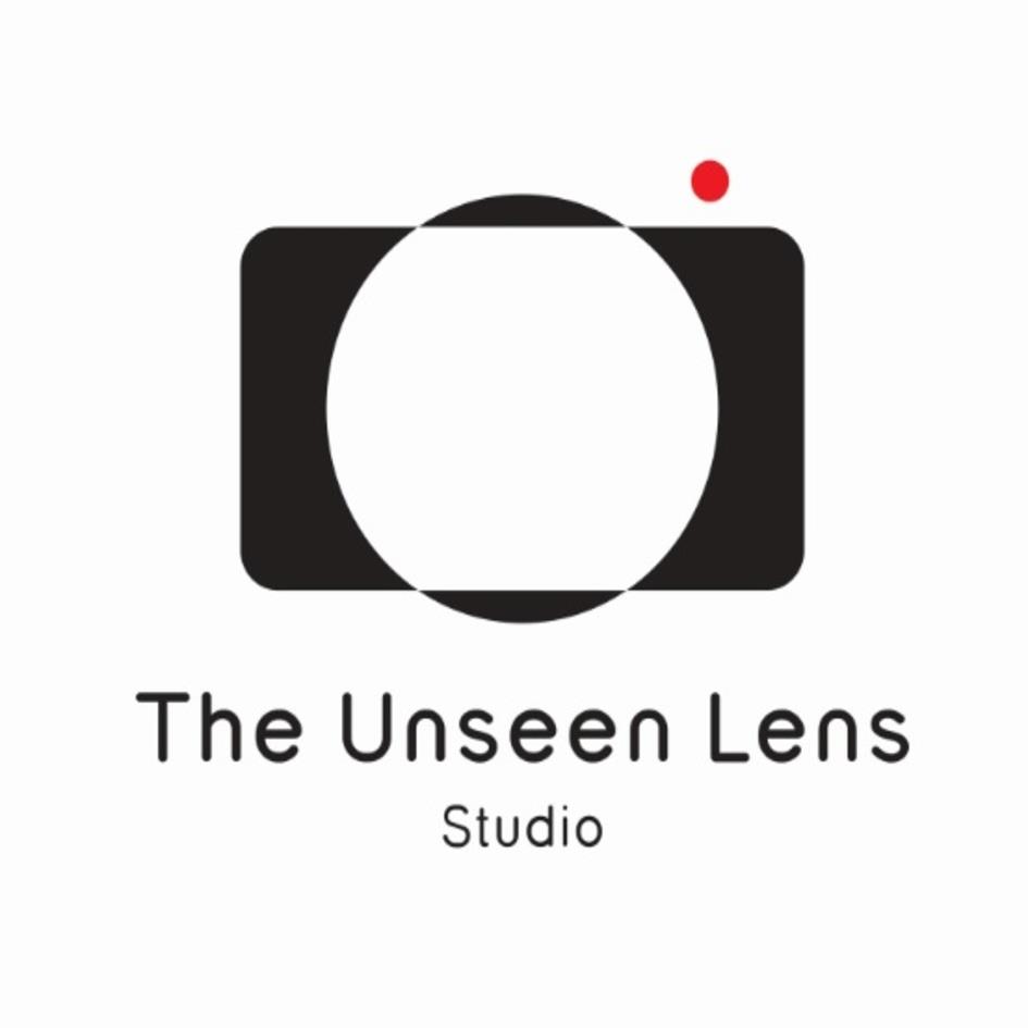 THE UNSEEN LENS STUDIO WITH DEVICE logo